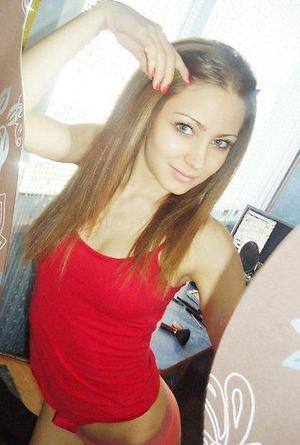 Celeste (26) from North Carolina | Discreet Casual Encounters