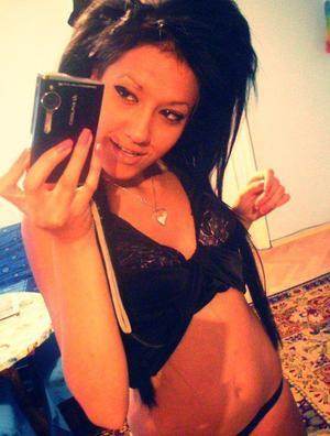 Photo of Jazmyne (20), adult profile in Michigan
