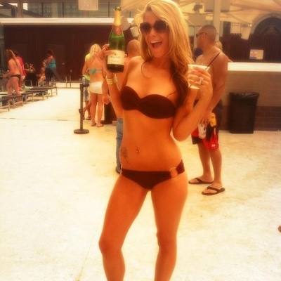 Asia, 30, California | Younger Adult Woman Seeking Older Men