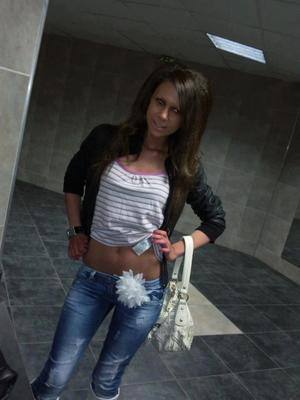 Meet Kristen from California (26) | Discreet Adult Dating