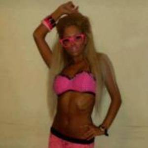 Sandra, 19 in Florida | Younger Adult Woman, Older Men