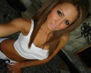 Julia (28) from West Virginia | Discreet Casual Encounters