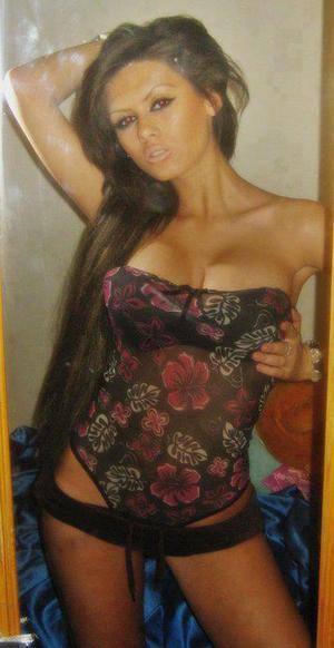 Giovanna (24) from Illinois | Discreet Casual Encounters