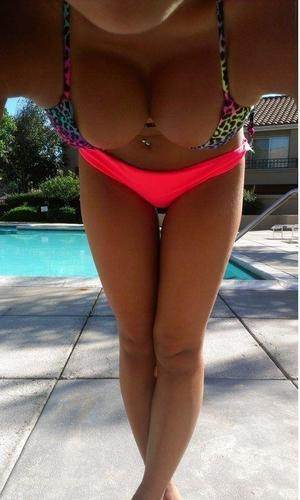 Adult dating profile photo of Kylee (21) in Washington