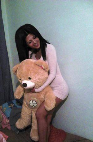 Chat with Cayla (27) | Ontario Local Women