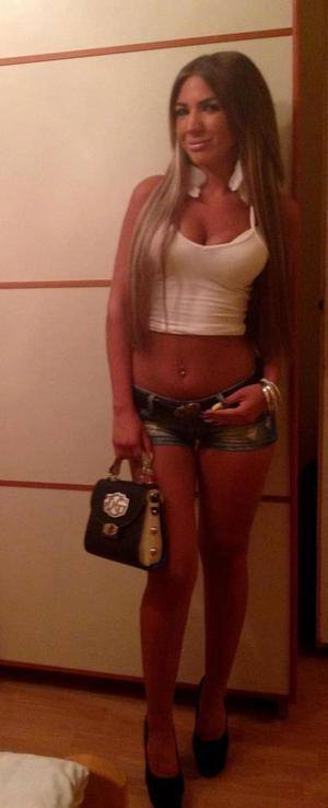 Local Massachusetts Profile: Stephanie (23) | Older Men Welcome