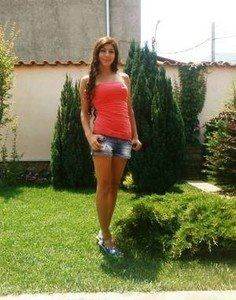 Adult dating profile photo of Alena (27) in Arizona