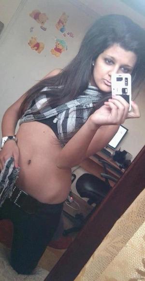 Angel from Texas is looking for adult webcam chat