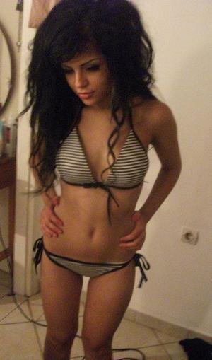 Voncile from Jewett, New York is looking for adult webcam chat