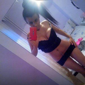 Dominica from Lehi, Utah is looking for adult webcam chat