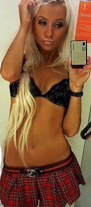 Eliana from Hammond, Indiana is looking for adult webcam chat