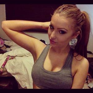 Vannesa from Ava, Illinois is looking for adult webcam chat