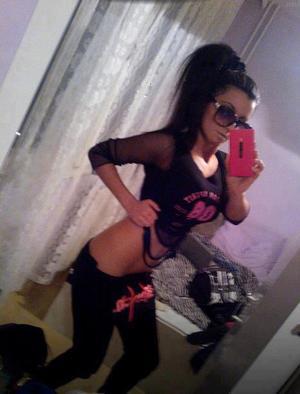 Meet local singles like Adah from Mishicot, Wisconsin who want to fuck tonight