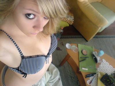 Nobuko from Pacific City, Oregon is looking for adult webcam chat