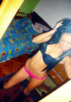 Eleonor from Michigan is looking for adult webcam chat