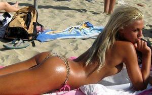 Jeanie from  is looking for adult webcam chat