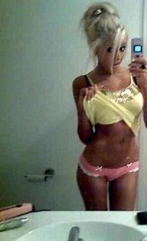 Evelin from  is interested in nsa sex with a nice, young man