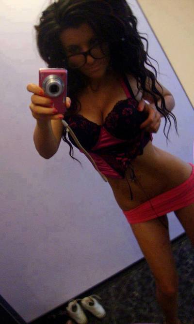 Rachelle from Gay, Georgia is looking for adult webcam chat