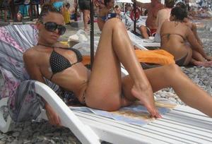 Bobette from Hutchinson Island South, Florida is looking for adult webcam chat