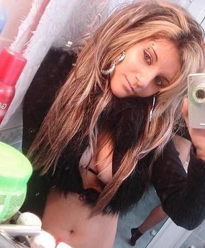 Charis from Michigan is looking for adult webcam chat