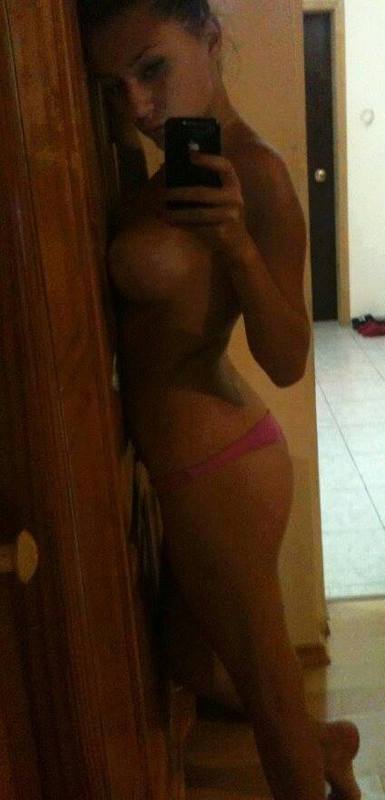 Lahoma from Nevada is looking for adult webcam chat