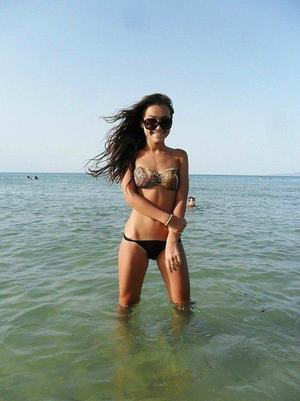 Mendy from Inverness Highlands South, Florida is looking for adult webcam chat