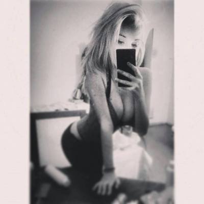 Oralee from Starksboro, Vermont is looking for adult webcam chat