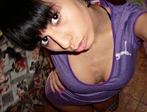 Aliza from North Carolina is looking for adult webcam chat