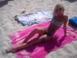 Andrea, 18 in California, Seeks Fun, Flirty Connection