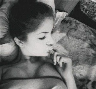 Madalyn from New York is interested in nsa sex with a nice, young man